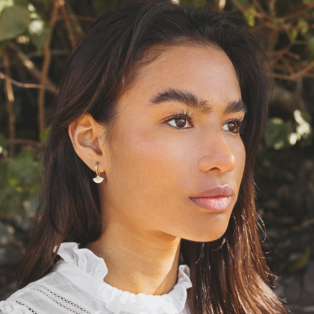 Samsara Huggie Hoops in Silver