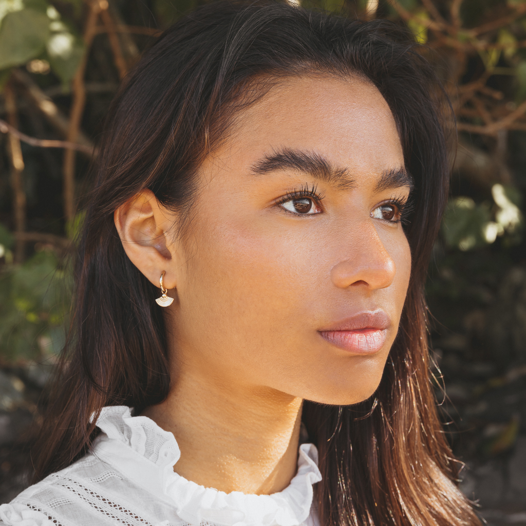 Samsara Huggie Hoops