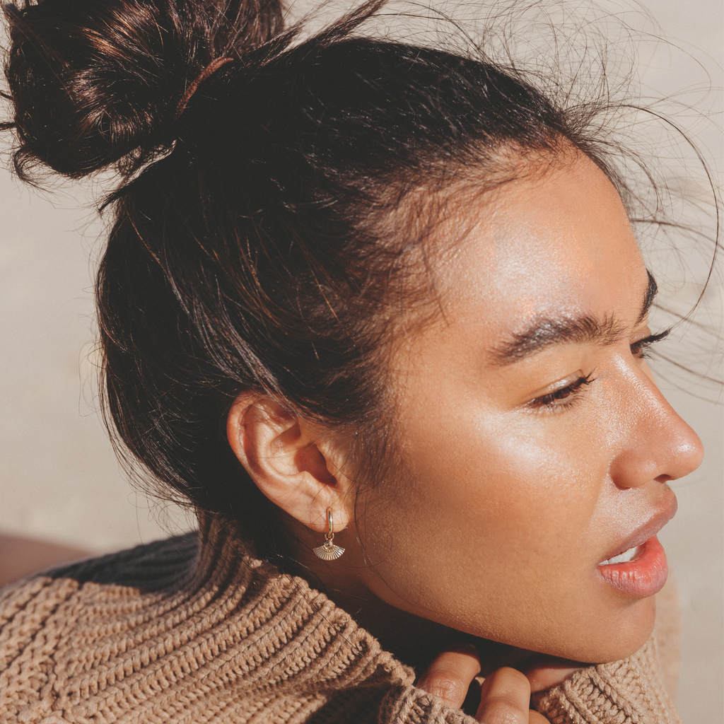 Samsara Huggie Hoops