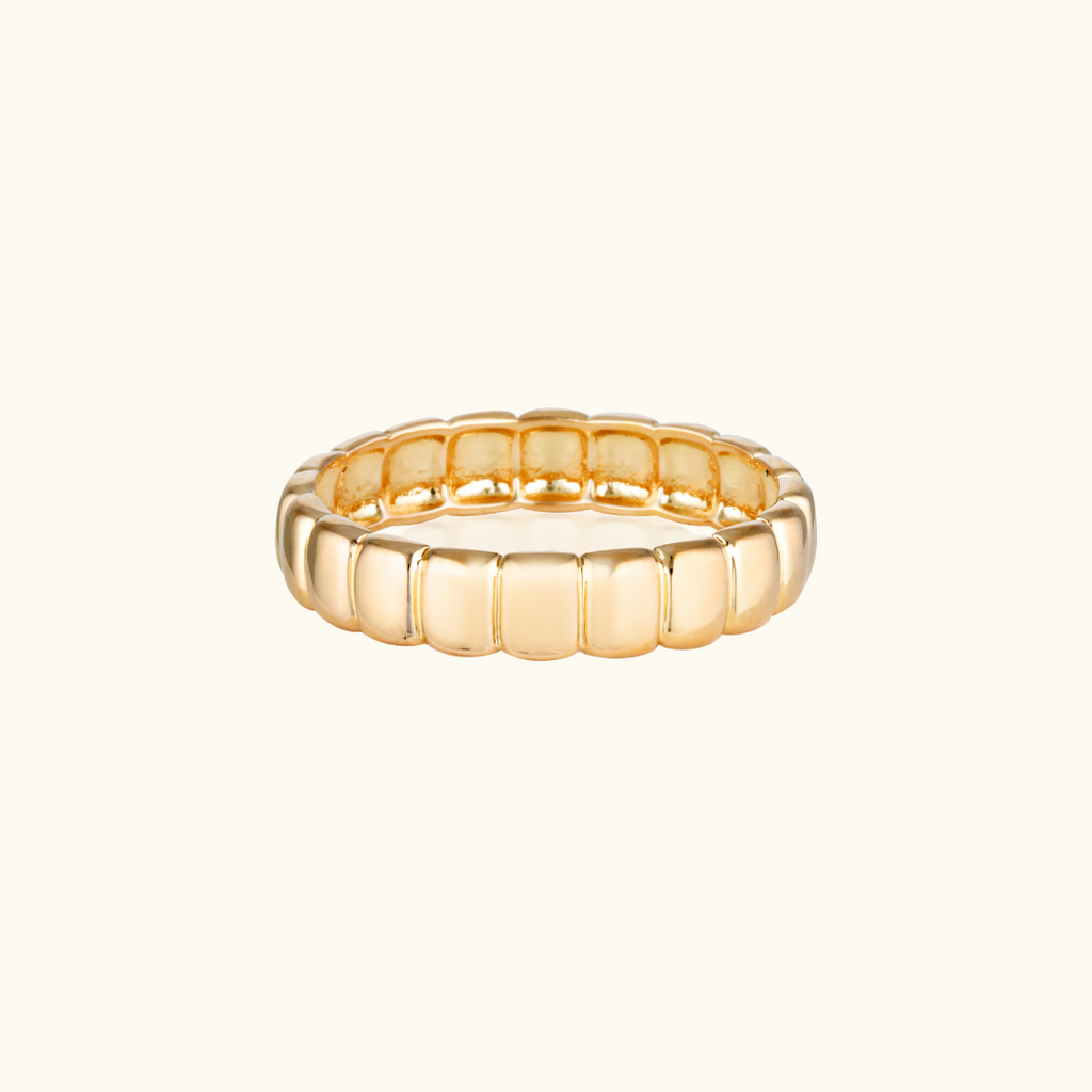 18k yellow gold band ring 